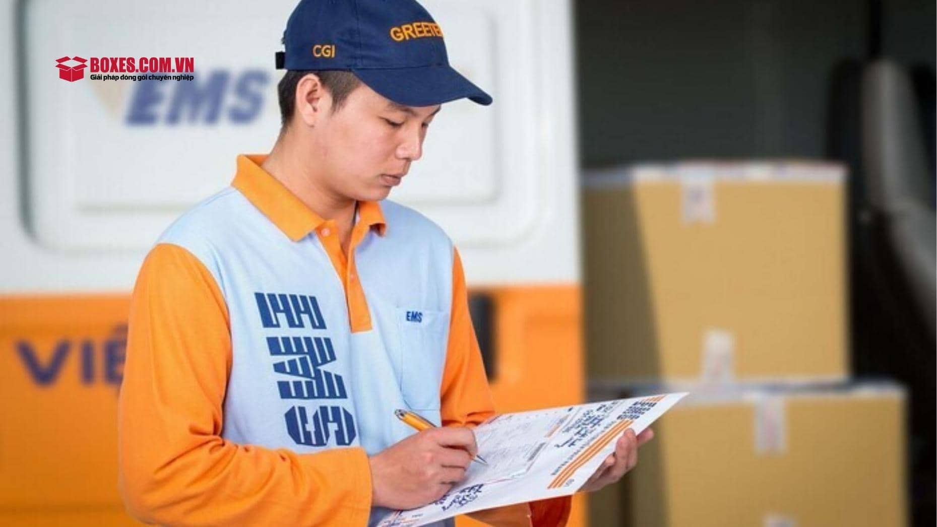 Chuyển phát nhanh EMS