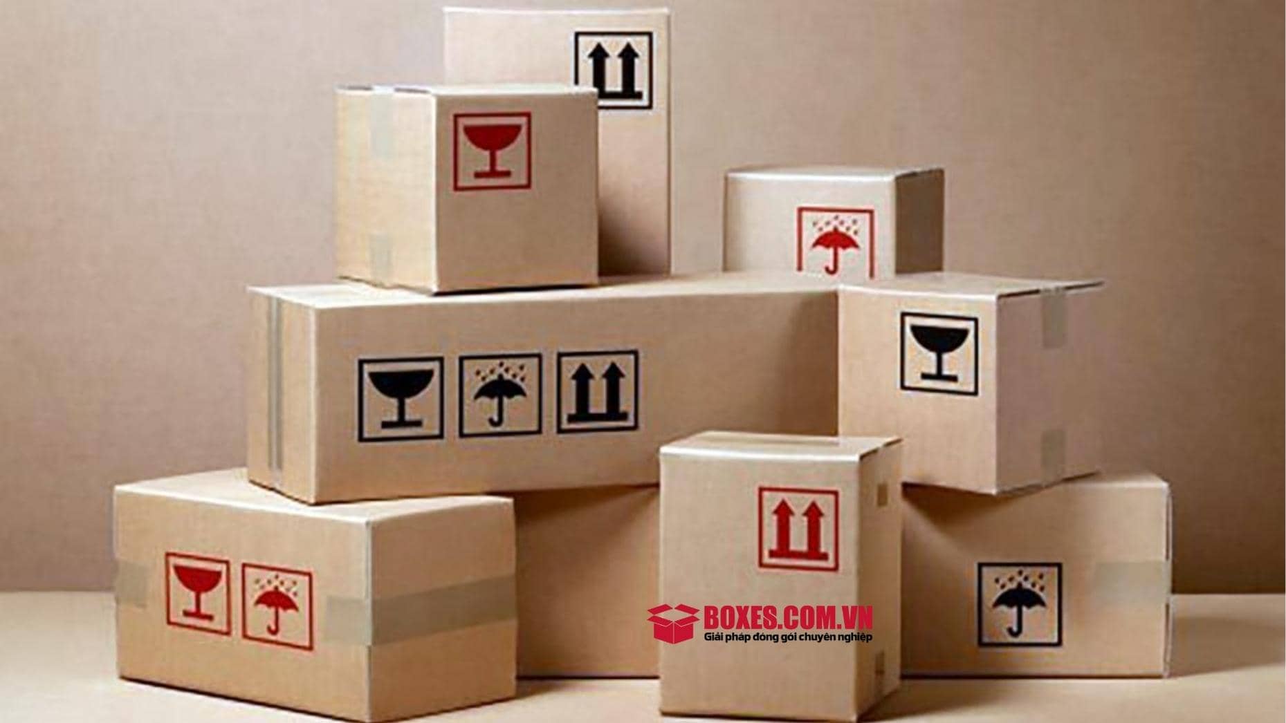 Thùng carton làm bao bì vận chuyển trong logistics